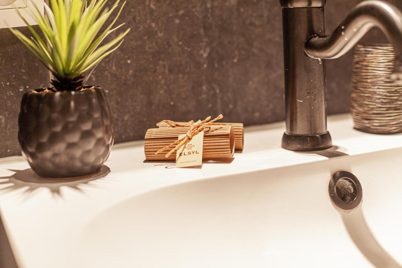 Luxury Suites Palace By Rikas Hotels Antwerpen Ngoại thất bức ảnh